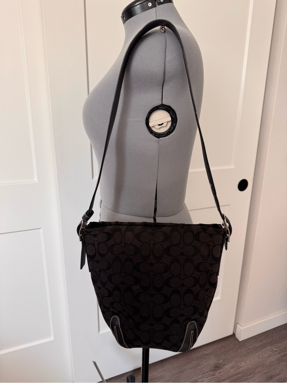 Coach Black Signature Jacquard Logo Shoulder Bucket Bag - Picture 3 of 12